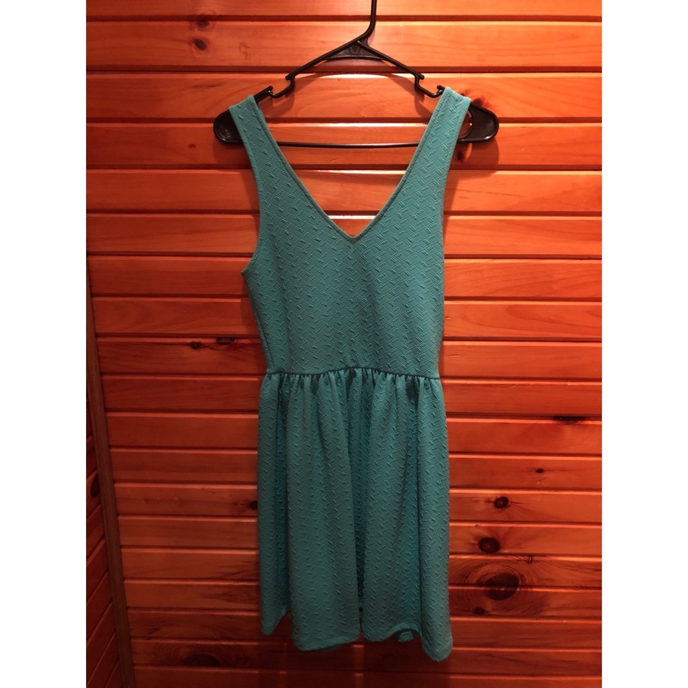 V-neck Dress Bow Back